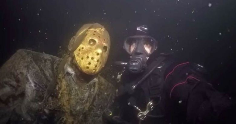 Jason Voorhees Underwater Statue Still Submerged in AZ! - HorrorFix